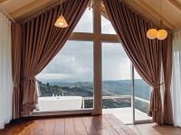 Luna Room