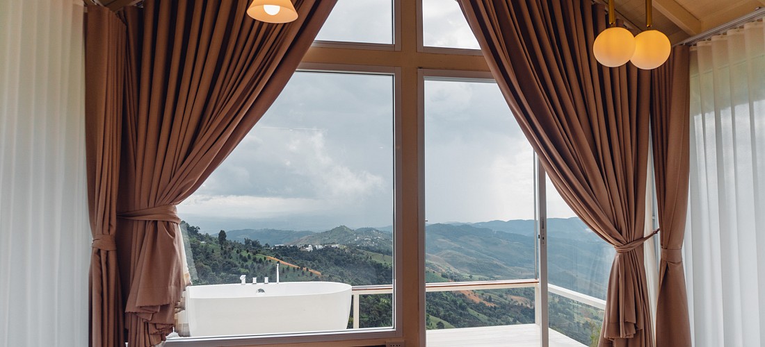 Luna Room