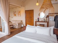 Maryan Room